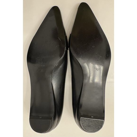 Banana Republic Women’s Black Leather Pointed Toe Flats Buckle Detail Size 7.5 - Picture 13 of 13